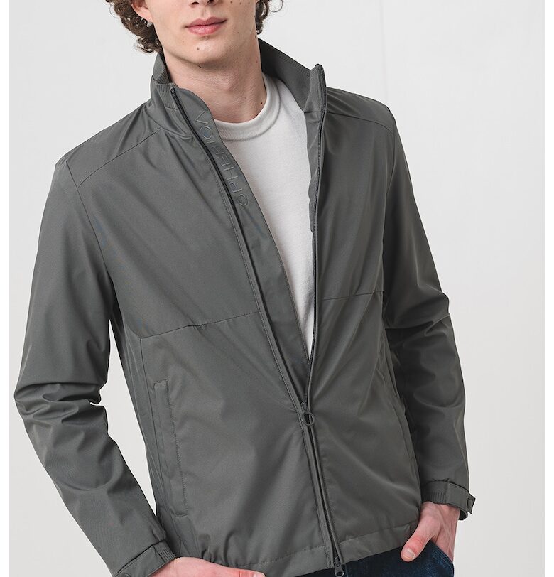 Стандартно яке Geox