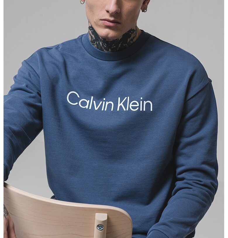 Суитшърт с овално деколте и лого CALVIN KLEIN