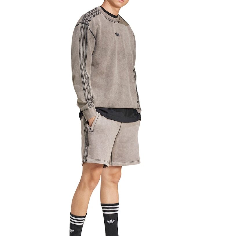 Суитшърт със захабен ефект и бродирано лого adidas Originals