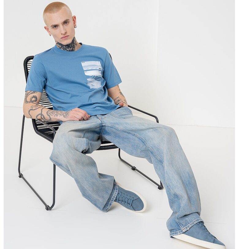 Тениска Dune с овално деколте и принт BOSS