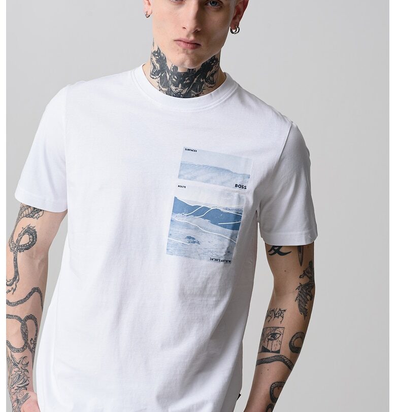 Тениска Dune с овално деколте и принт BOSS