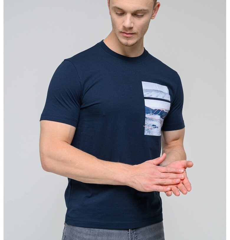 Тениска Dune с овално деколте и принт BOSS