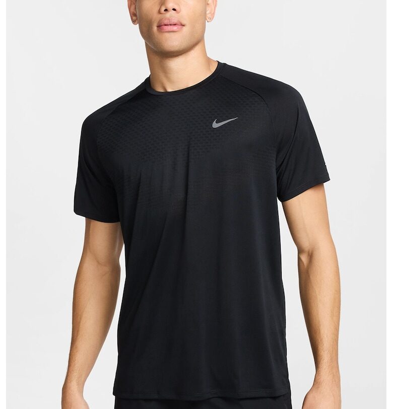 Тениска за бягане с Dri-Fit и овално деколте Nike