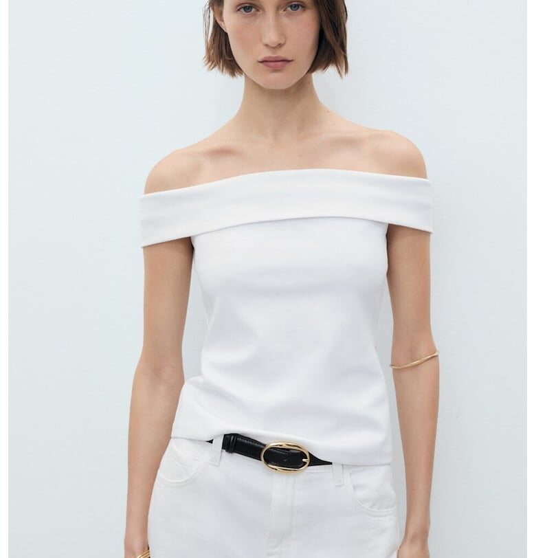 Тениска с голо рамо Mango