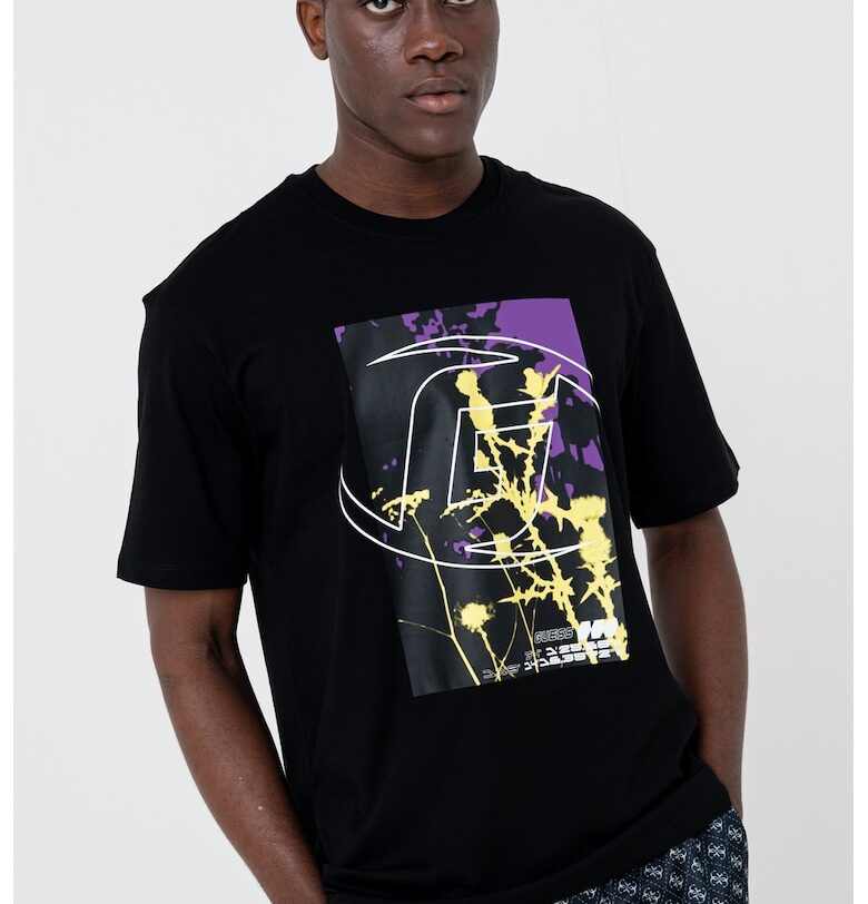 Тениска с графика GUESS