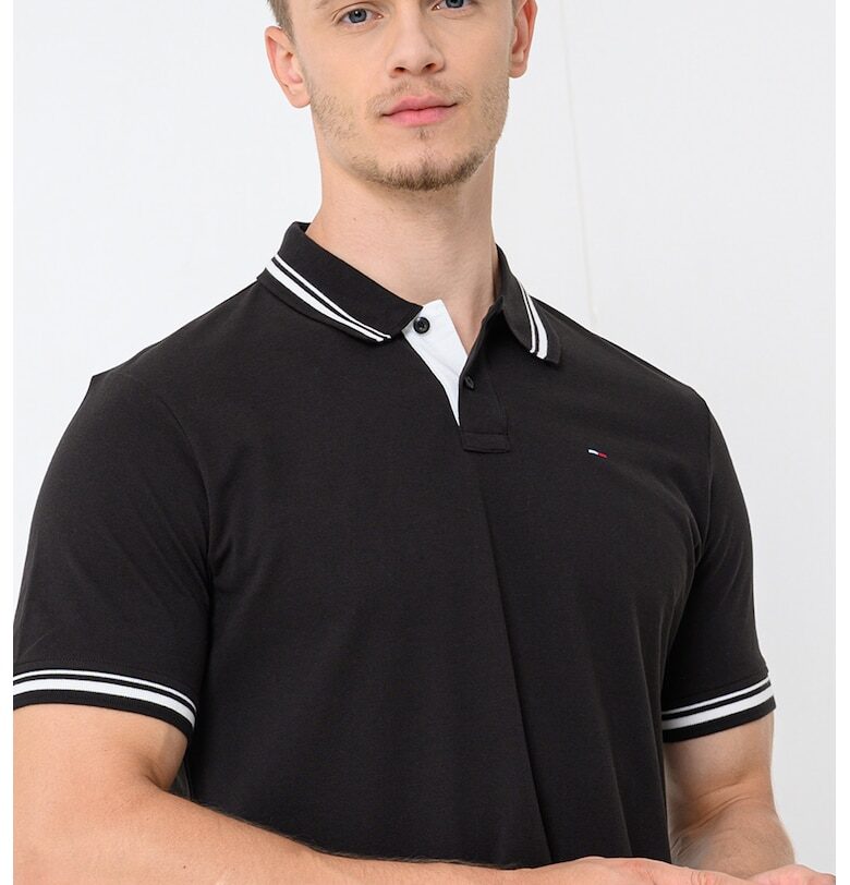 Тениска с контрастен подгъв Tommy Jeans