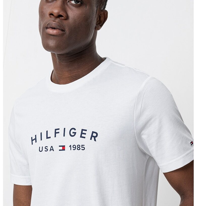 Тениска с лого Tommy Hilfiger