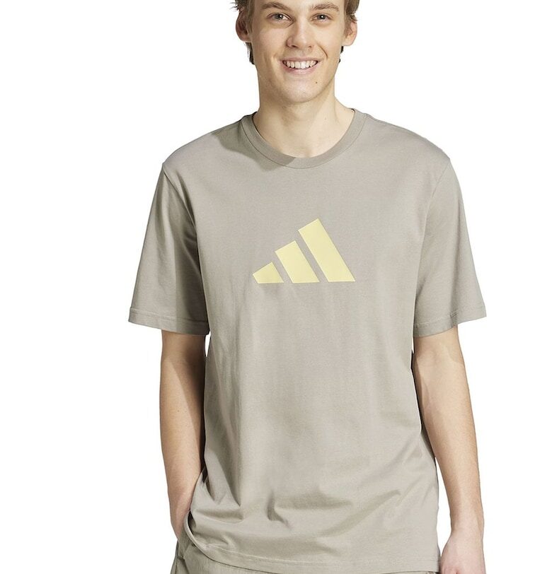 Тениска с лого adidas Sportswear