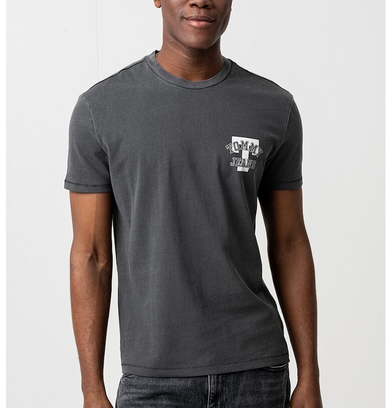Тениска с лого и овално деолте Tommy Jeans
