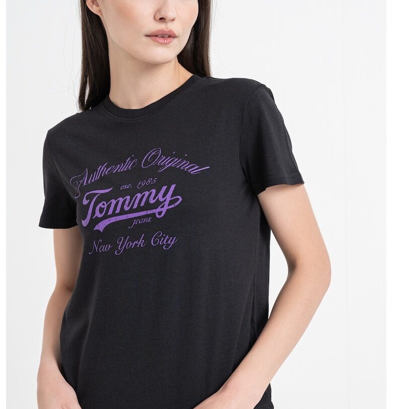 Тениска с надпис Tommy Jeans