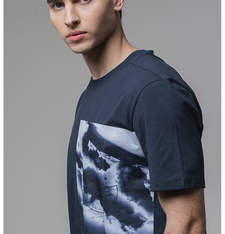 Тениска с овално деколте BOSS