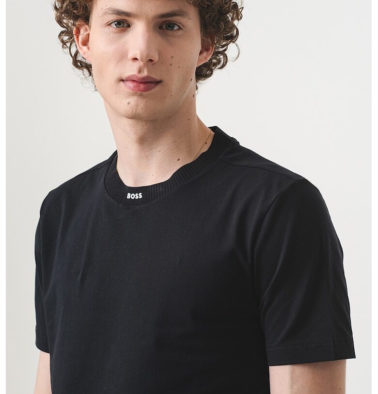 Тениска с овално деколте BOSS