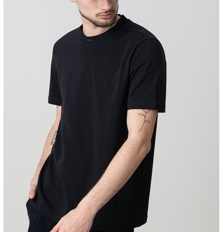 Тениска с овално деколте BOSS