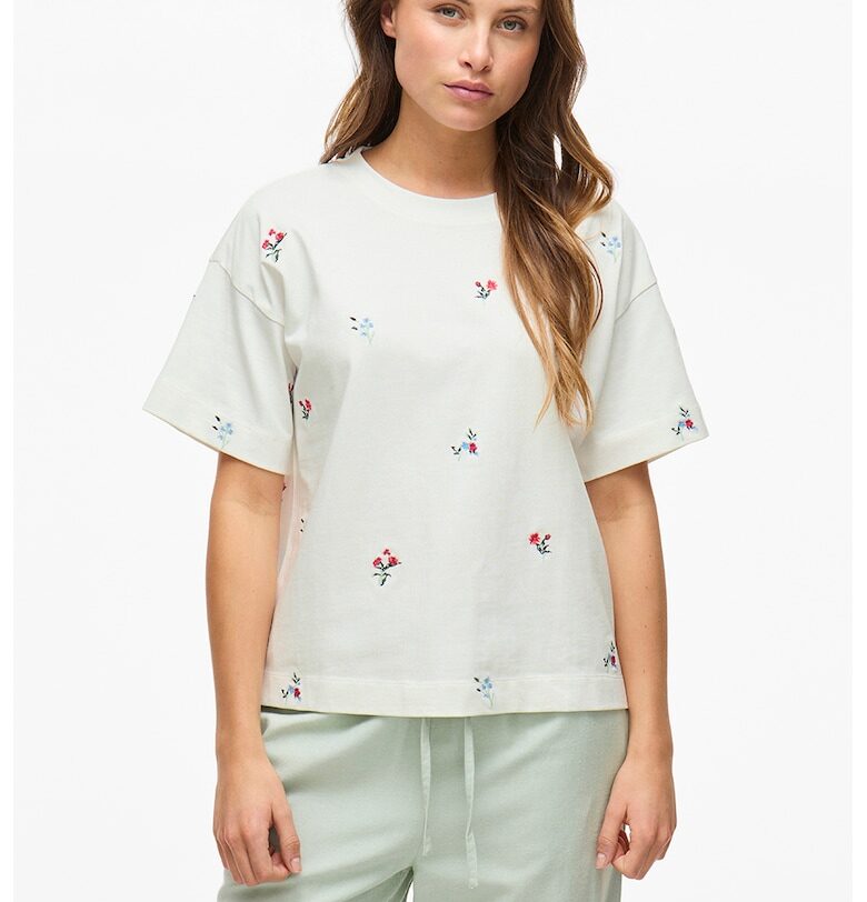 Тениска с овално деколте и бродирани цветя Vila