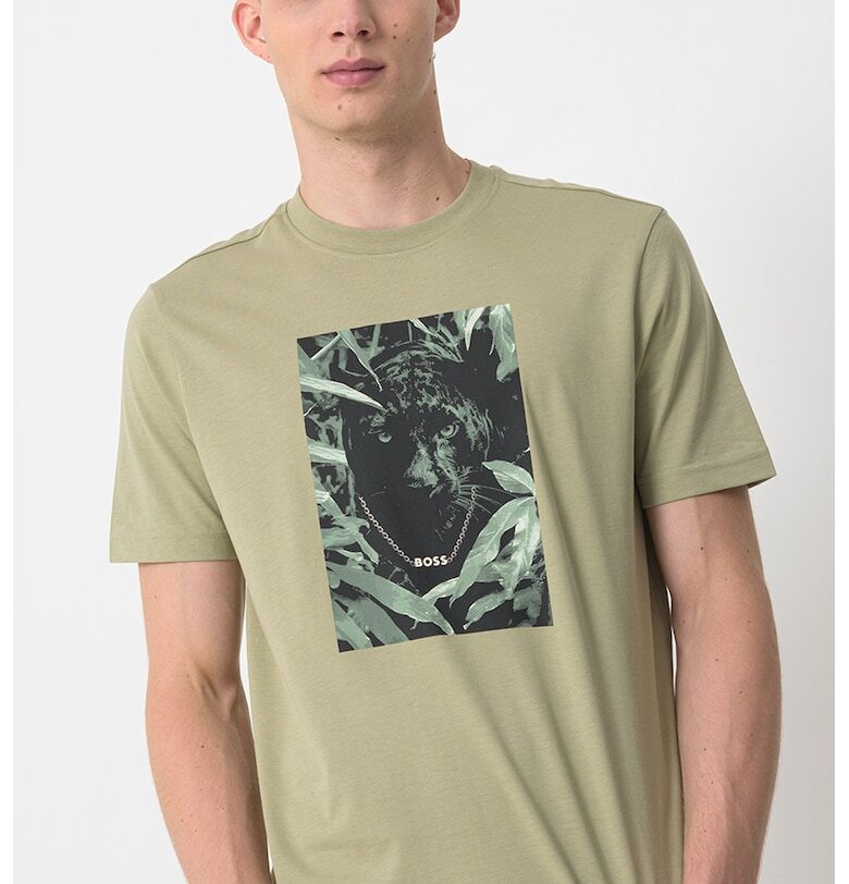 Тениска с овално деколте и графика BOSS