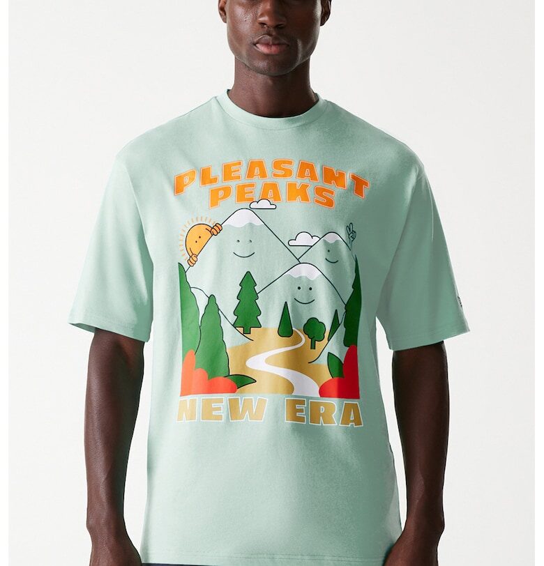 Тениска с овално деколте и графика New Era