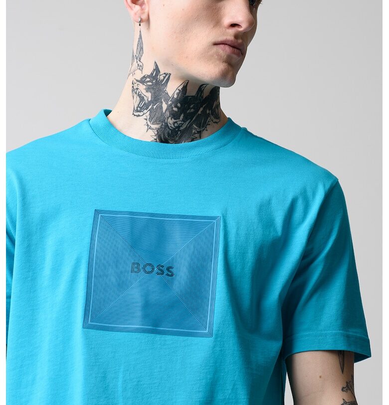 Тениска с овално деколте и лого BOSS