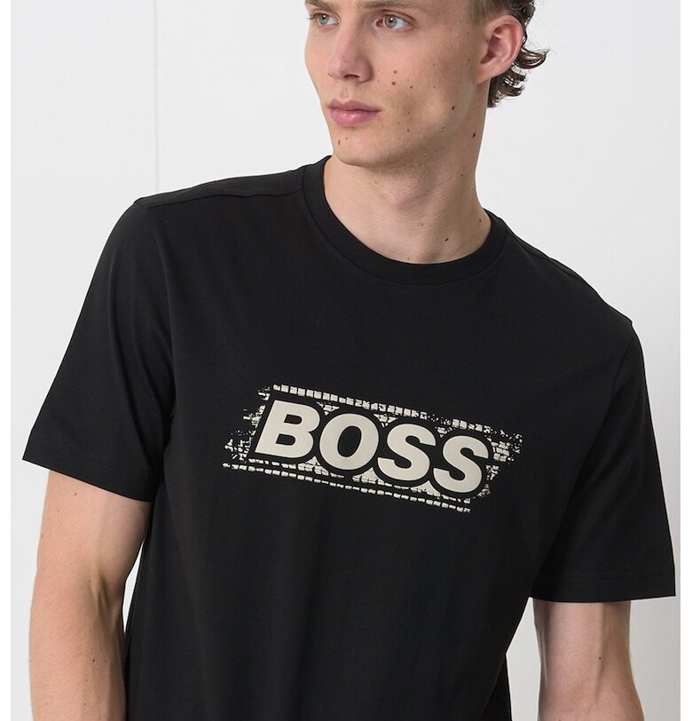 Тениска с овално деколте и лого BOSS