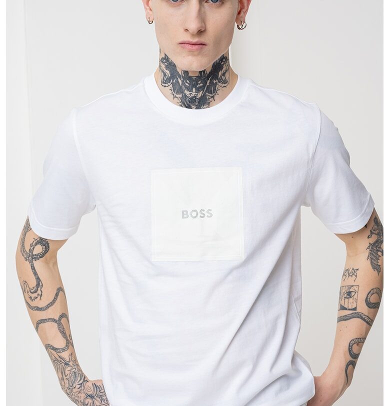 Тениска с овално деколте и лого BOSS