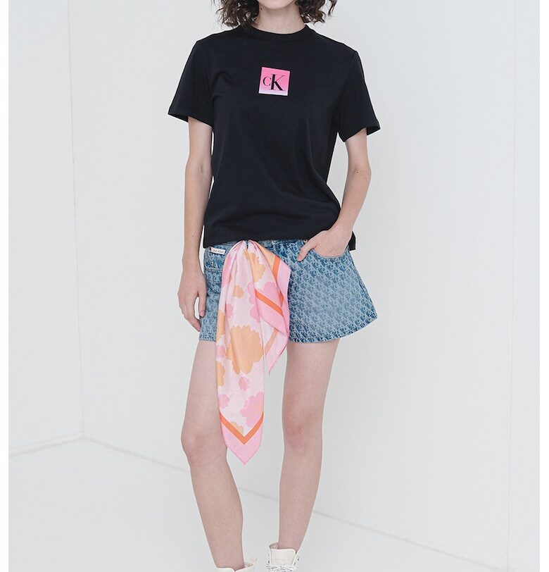 Тениска с овално деколте и лого CALVIN KLEIN JEANS