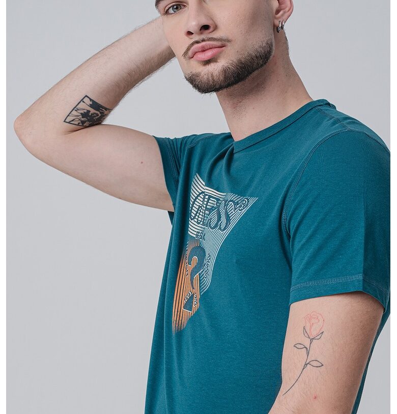 Тениска с овално деколте и лого GUESS