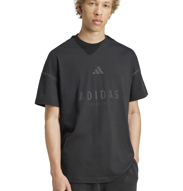 Тениска с овално деколте и лого adidas Sportswear