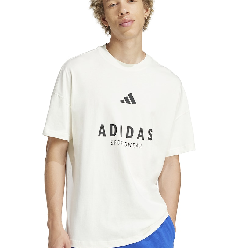 Тениска с овално деколте и лого adidas Sportswear