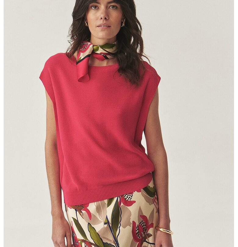 Тениска с овално деколте и рипс - Ягодово червено - Tatuum