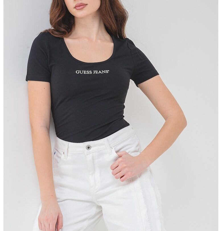 Тениска с овално деколте и шарка GUESS JEANS
