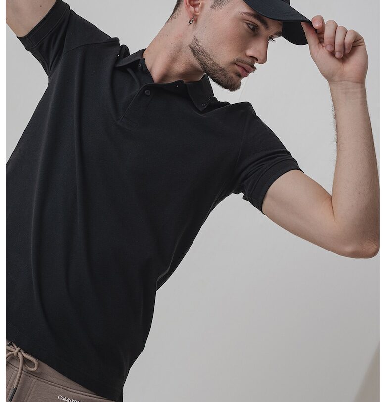 Тениска с органичен памук с яка CALVIN KLEIN