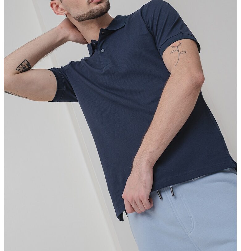 Тениска с органичен памук с яка CALVIN KLEIN