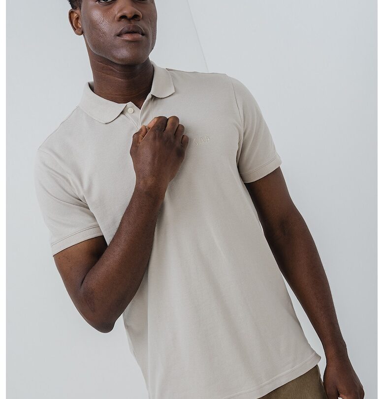 Тениска с яка GAP