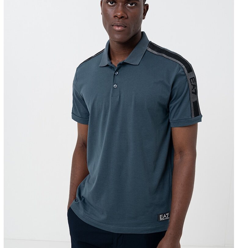 Тениска с яка и лого EA7