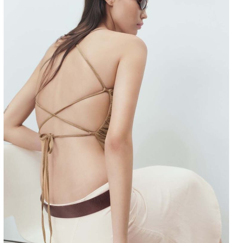 Топ от памук и лен с гол гръб Mango