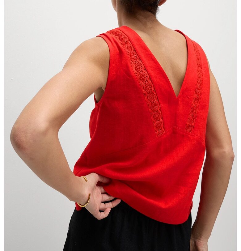 Топ с лен с бродерии Marks  Spencer