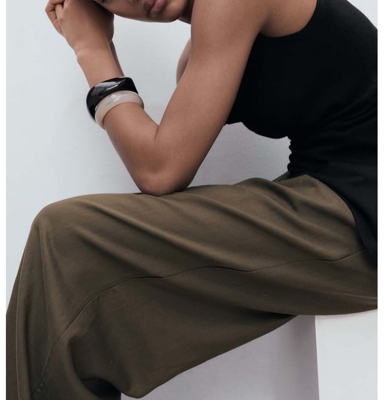 Топ с овално деколте Mango