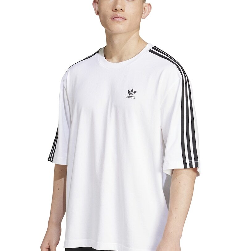 Уголемена памучна тениска с лого adidas Originals