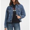 Уголемено яке от деним GUESS JEANS