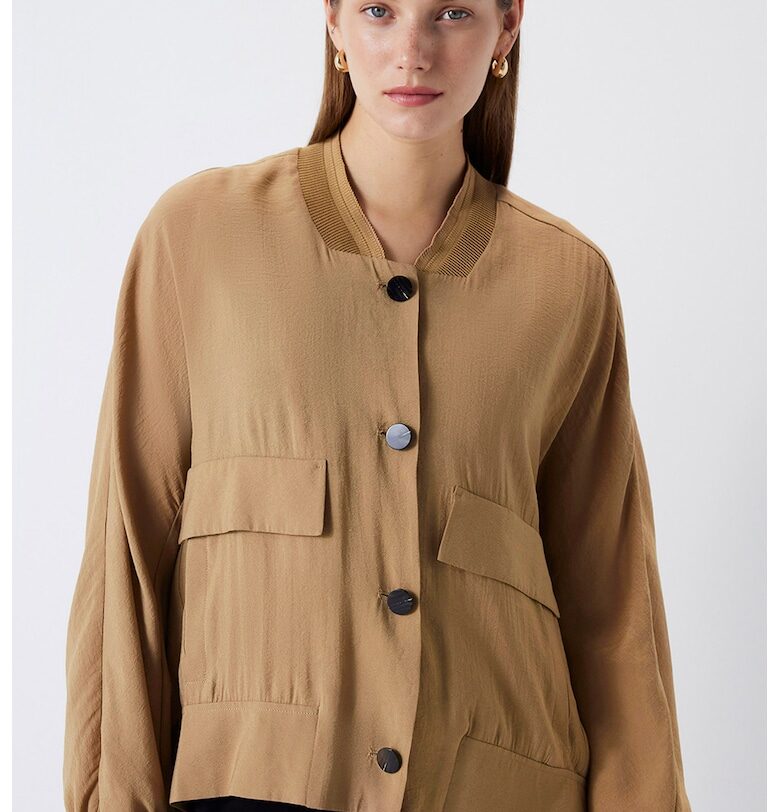 Уголемено яке с джобове с капаче Ipekyol