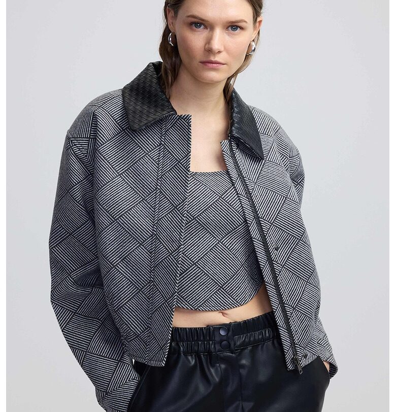 Уголемено яке с каре и джобове Ipekyol