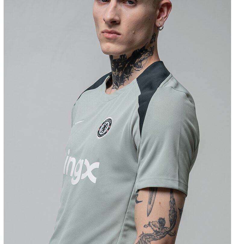 Футболна тениска Dri-FIT с овално деколте Nike