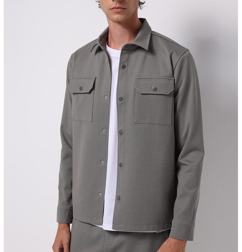 Шакет с джобове на гърдите COLINS