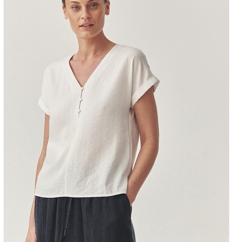 Шпиц блуза с изчистен десен - Бял - Tatuum