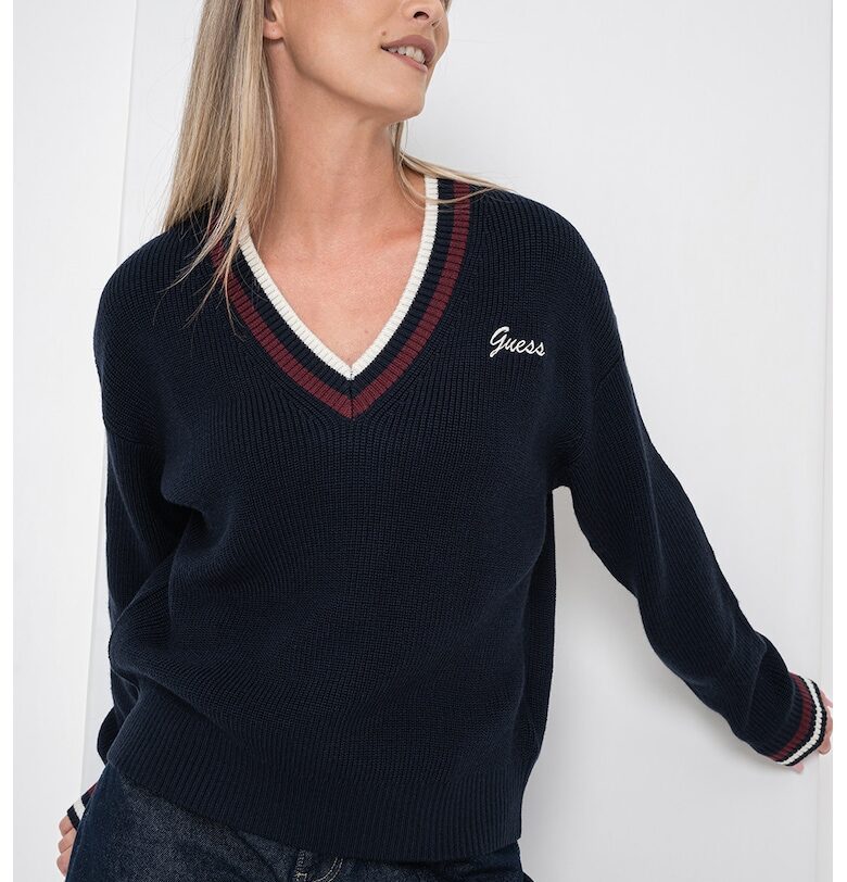 Шпиц пуловер с вълна GUESS