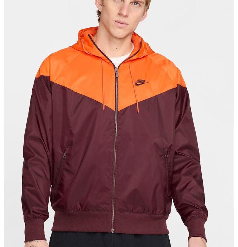 Яке Windrunner с качулка и контрасти Nike