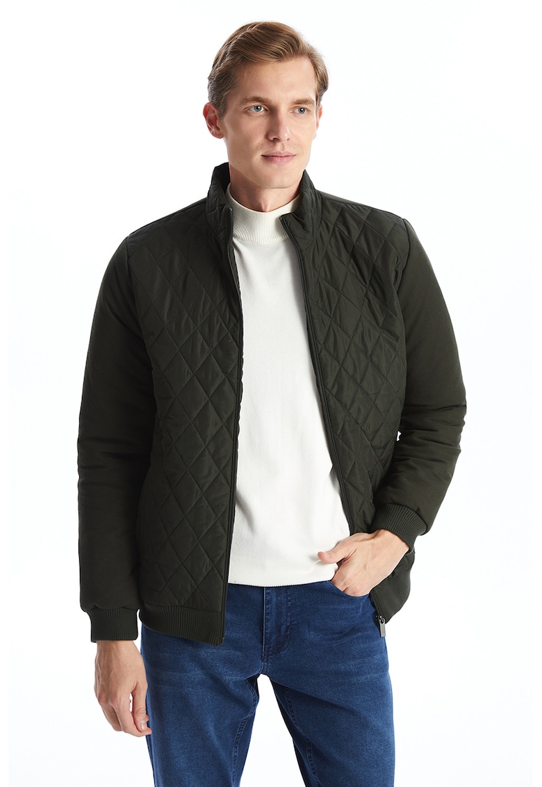 Яке бомбър LC WAIKIKI