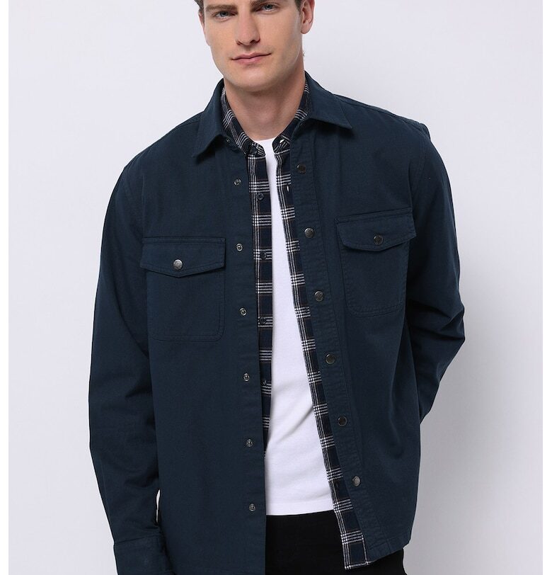 Яке от деним с джобове на гърдите COLINS