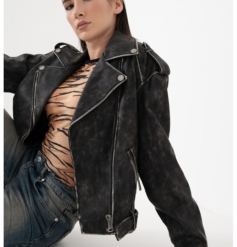 Яке от еко кожа със захабен ефект GUESS