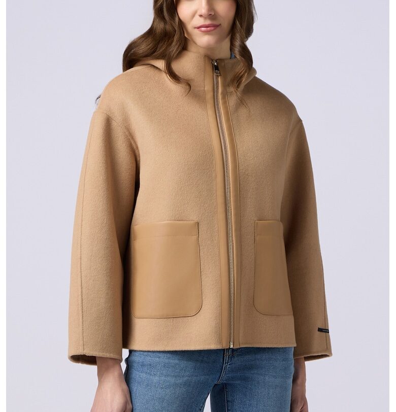 Яке с вълна с качулка Oltre