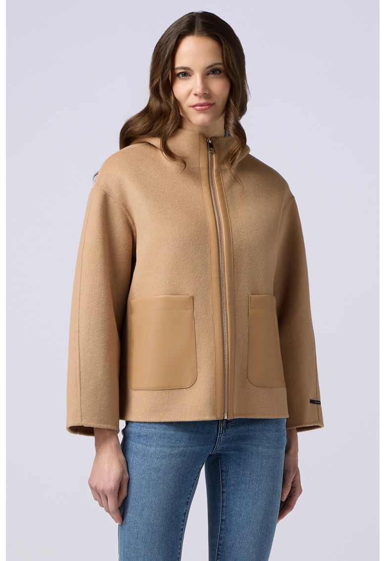 Яке с вълна с качулка Oltre